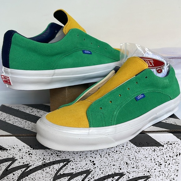 Vans WMNS 0g Lampin Lx
Off The Wall Green/Yellow
VN0A7Q4U021
Sneakers - Picture 7 of 16